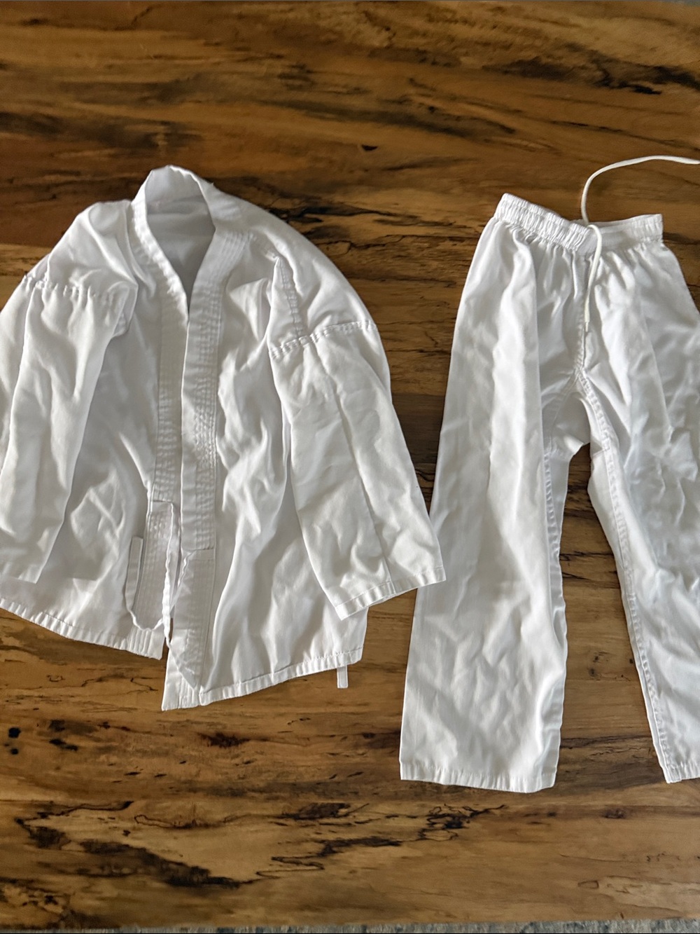 Kids White karate Set - Soft Two-Piece Sleepwear